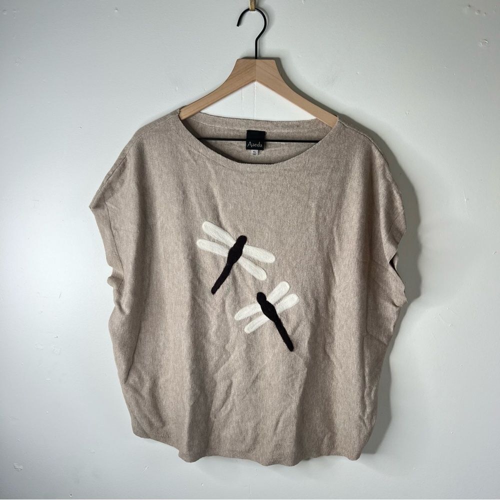 Aaeda Cream Sleeveless Boxy Muscle Tee - Picture 1 of 9